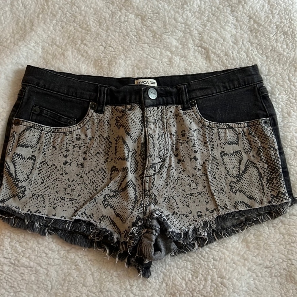 RVCA Black Snake Print Denim Cut Off shorts size 27